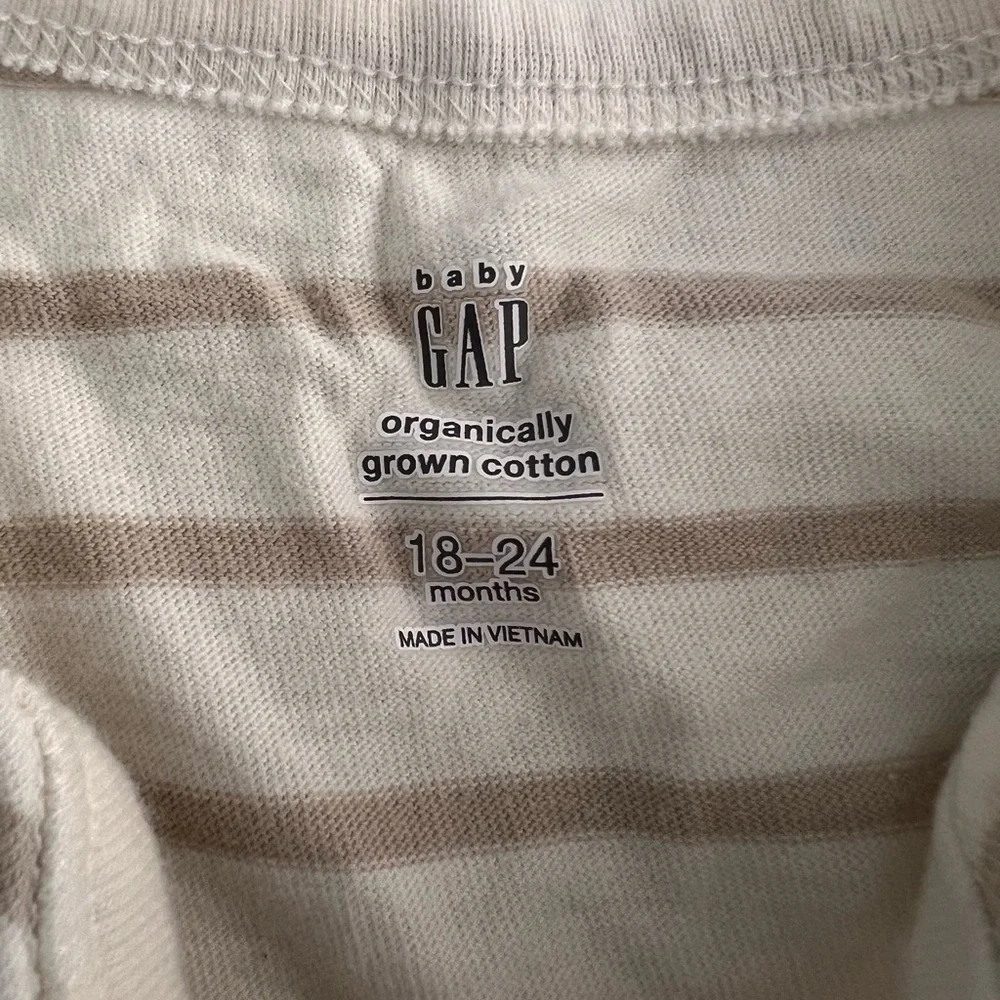 Baby Gap First Favorites Striped Set - Picture 3 of 4